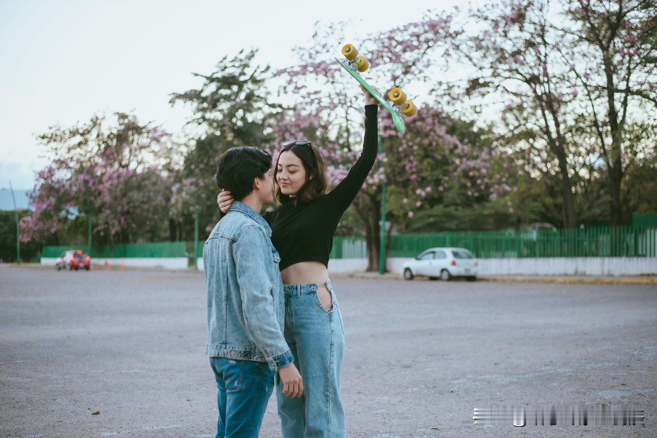 为什么男人只要犯了错就很难停下来？过来人说了大实话。
 
1.自己欲望膨胀。
