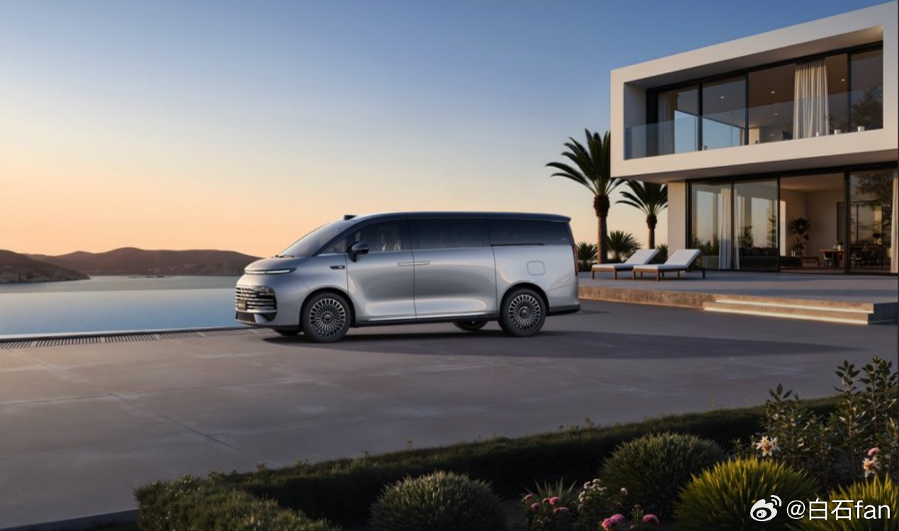 最近哈尔滨零下20℃的冰封江面有点热闹——吉利直接把极氪9X、银河V900、星越