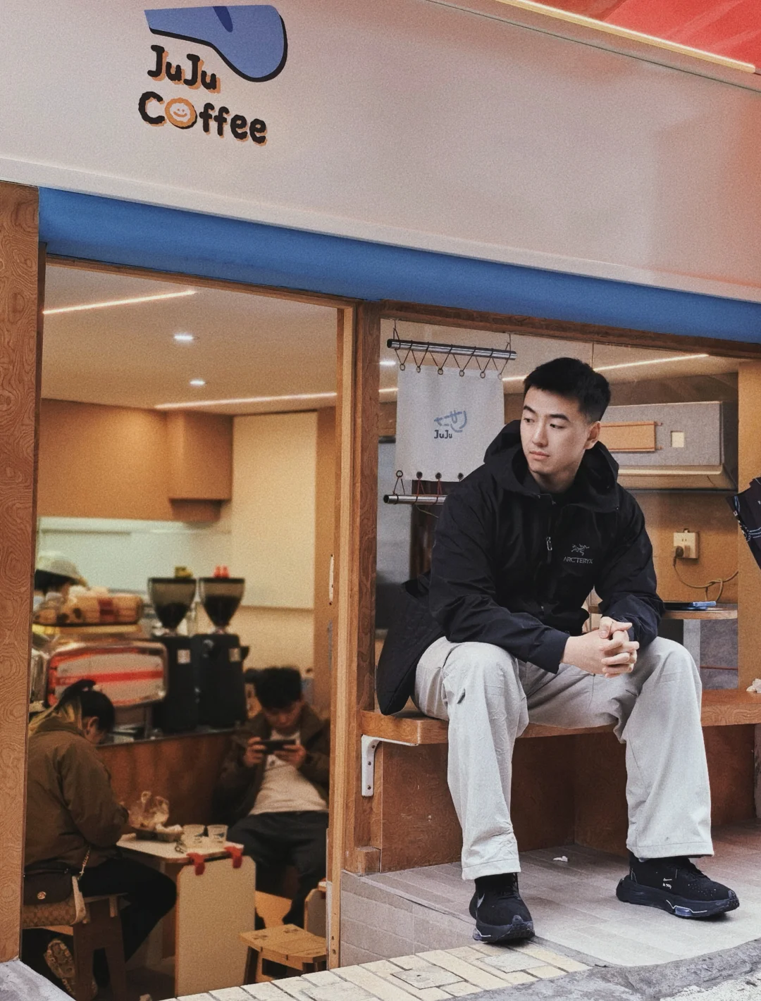 在这里等你：JULU☕️