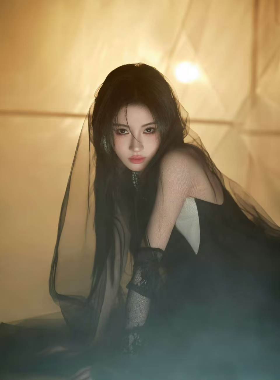 鞠婧祎黑纱神女造型鞠婧祎黑色头纱  此女出神图像呼吸般简单  鞠婧祎[超话]