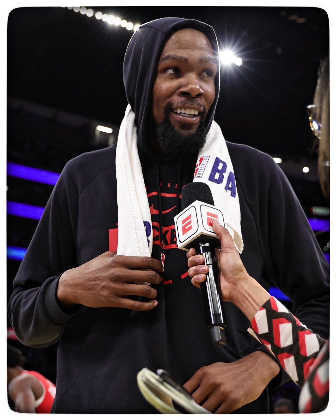 记者：“你最近说了很多非常真实的话，你觉得这对比赛、对世界和球迷产生了什么影响？