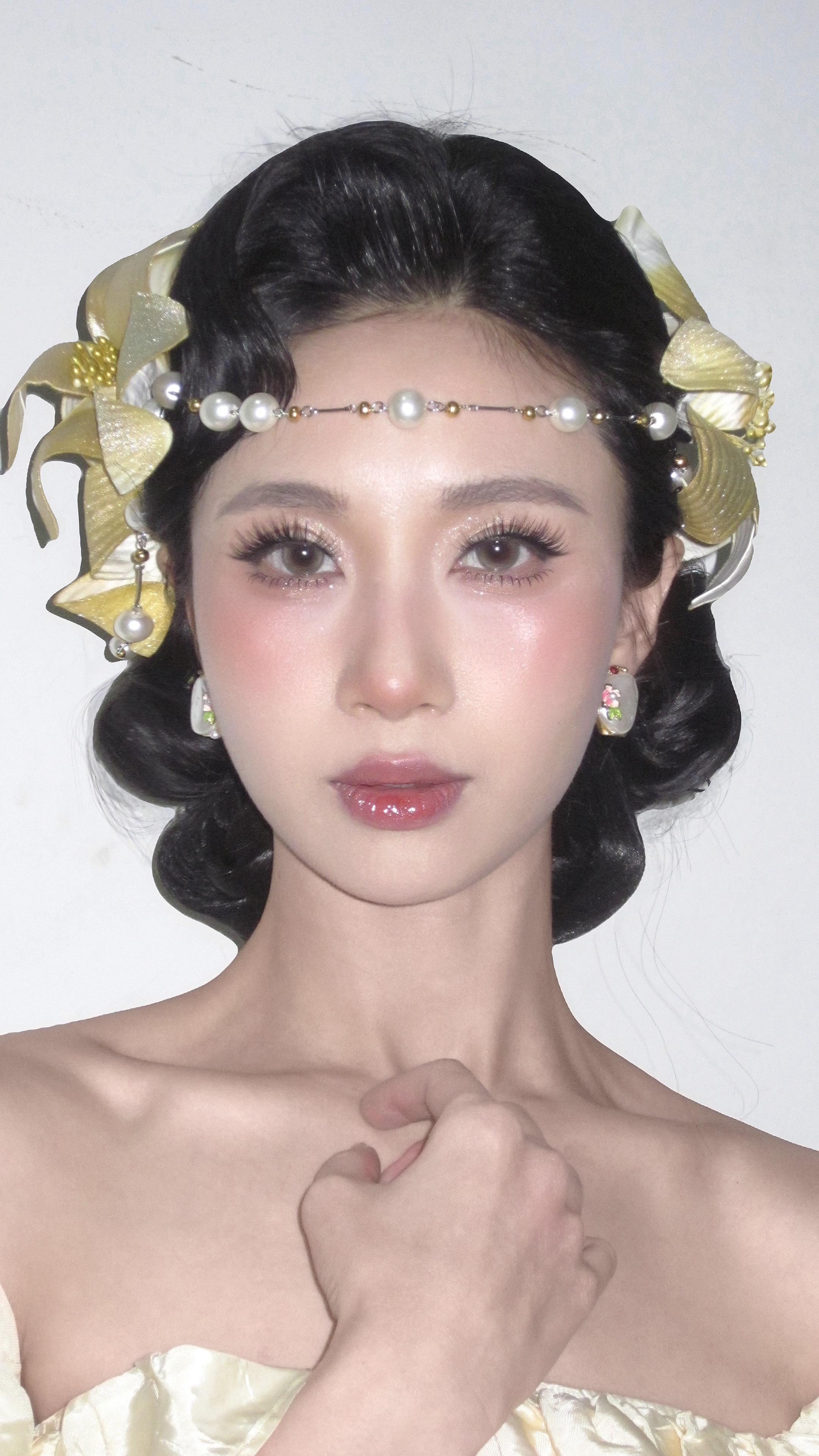 妆造复古 复古造型复古发型