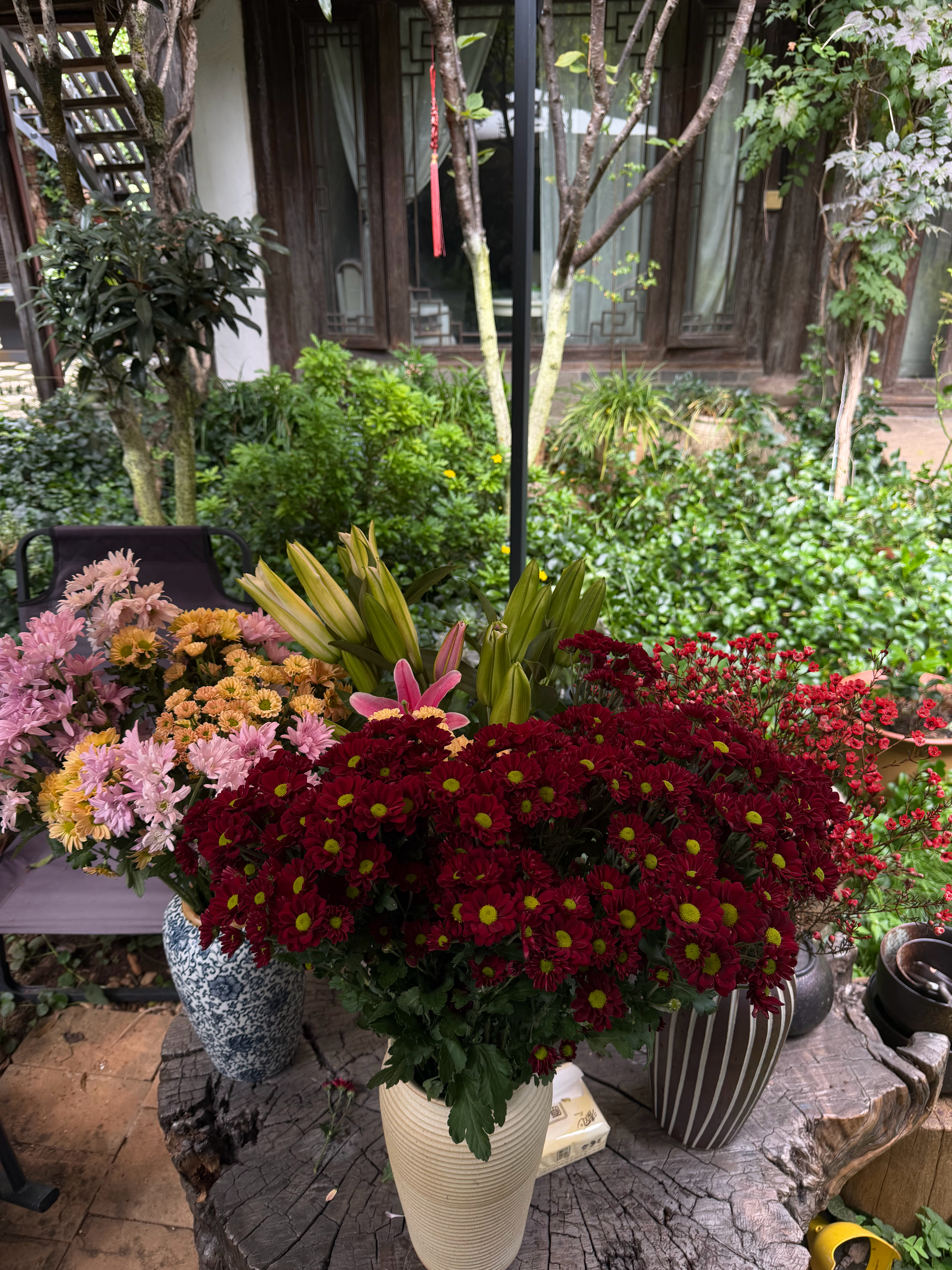 永远都有鲜花相伴的觉行小院……  ​​​