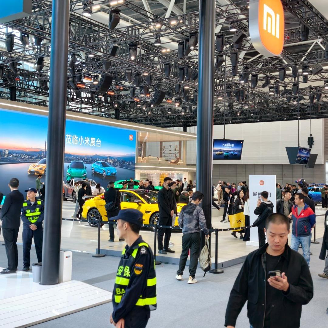 雷军和余承东，两大顶流都没有出现在广州车展！
余承东忙着宣传华为Mate 80，