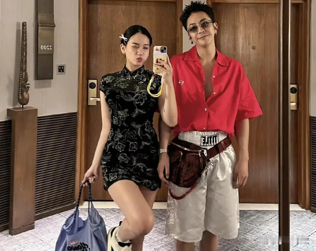 何美延选择下车，因为她也不傻，必定是衡量过了，换下一个有可能更差。

因为梁淞的