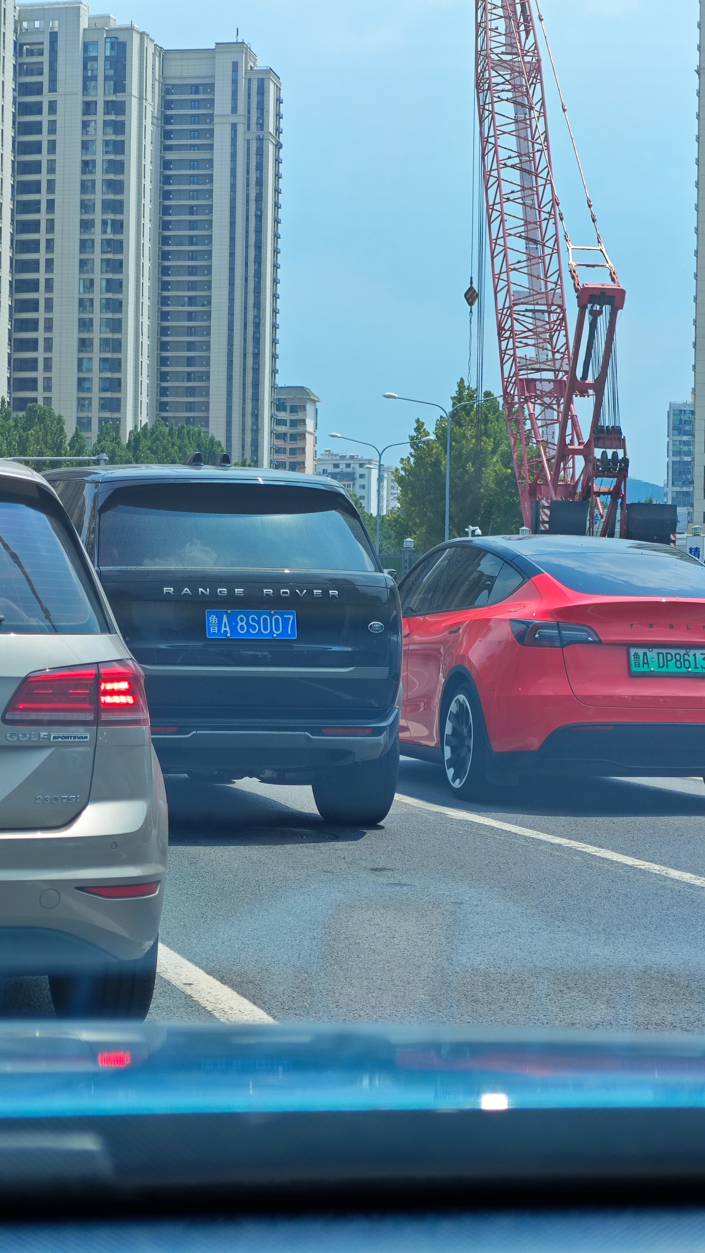 为啥人家的车牌都这么非常6+1呢[无聊] ​​​