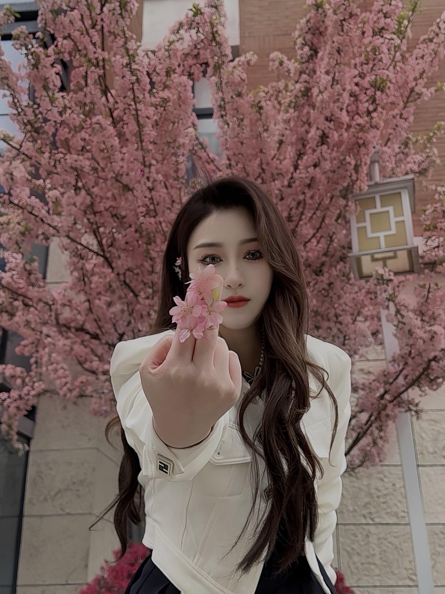 随手抓住一阵风，便是一整个春天！