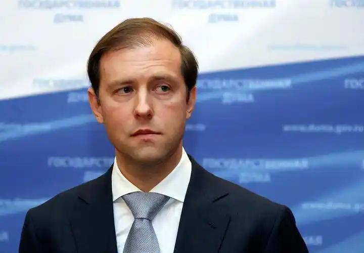 俄罗斯政府宣布将无限量接收印度人，以填补国内就业岗位大量缺人的困境。
 
俄罗斯