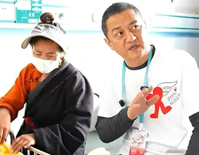 分开12年后再看李亚鹏和王菲：没有输赢，只有不同人生
