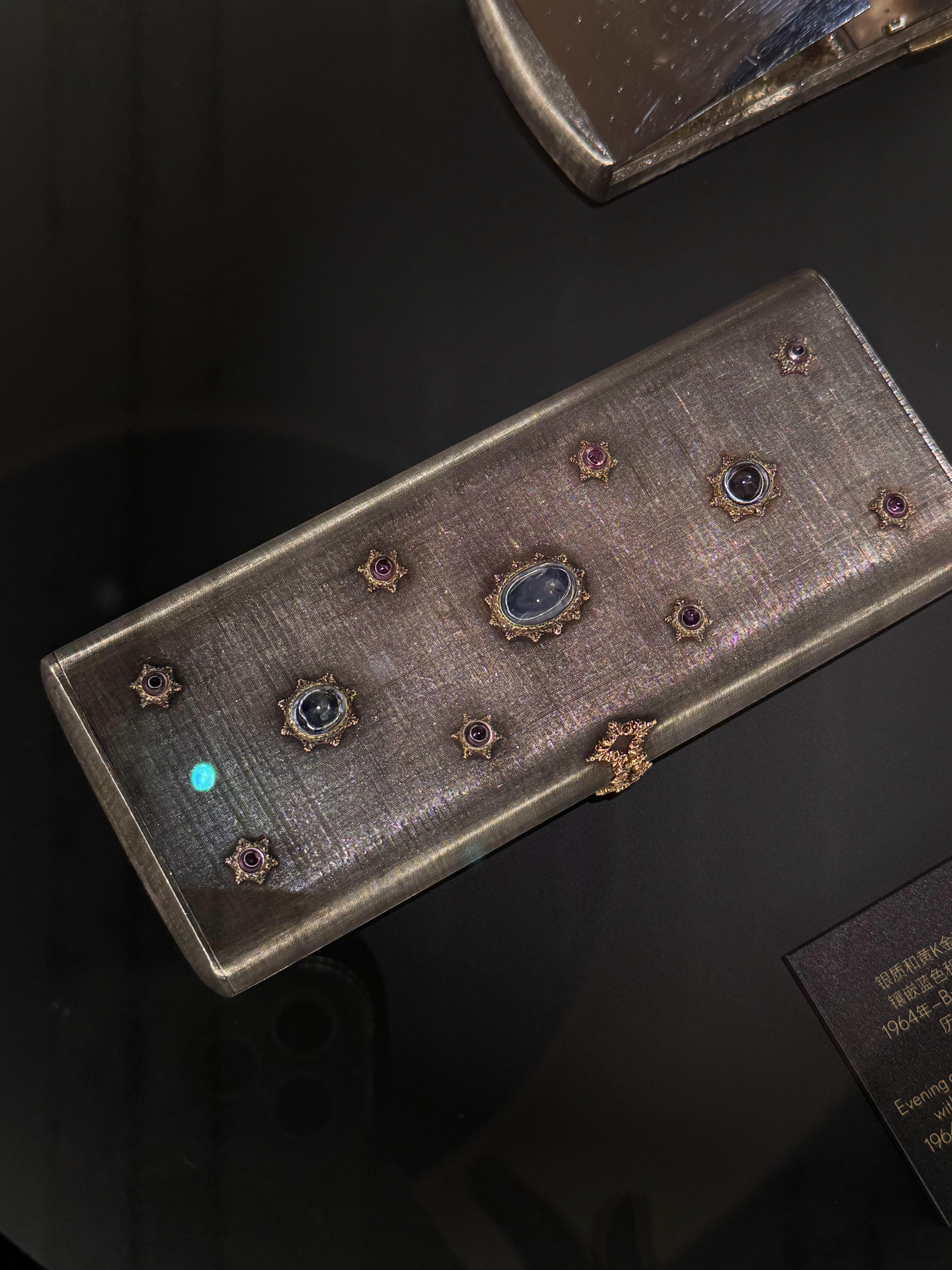 新年快乐💗新一年还是：少工作，少思考；多生活、多运动。😁 