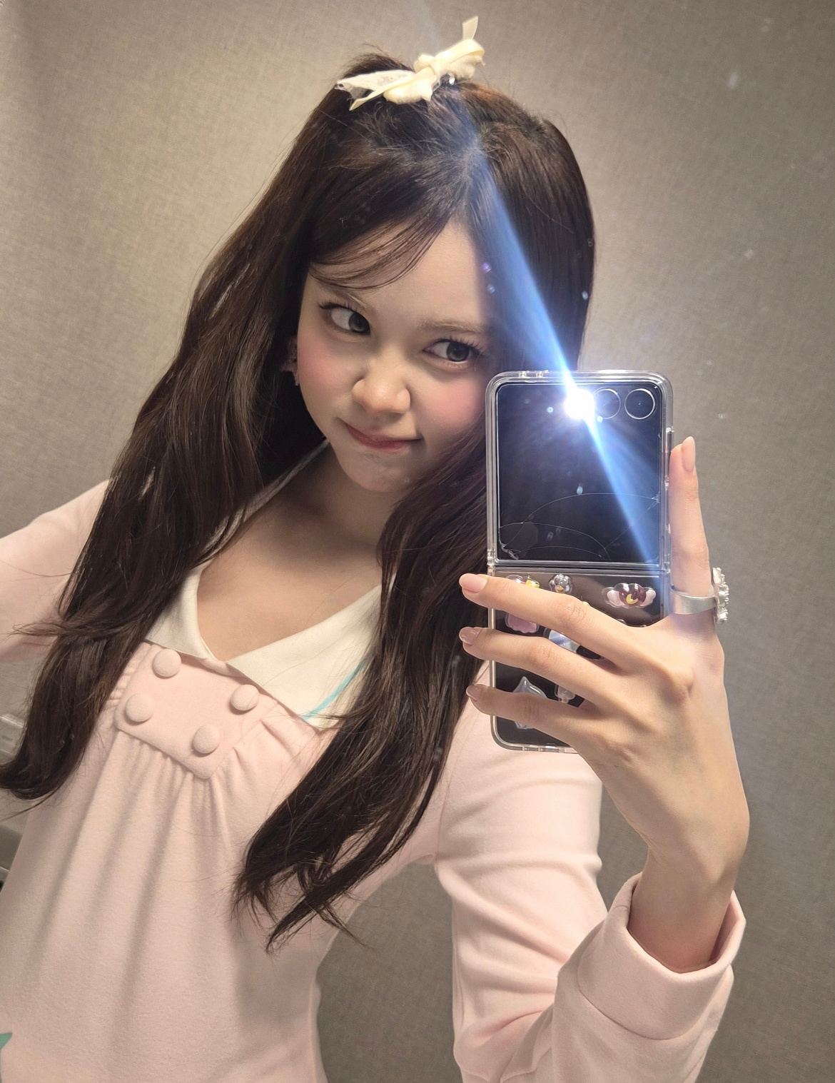 咬一口爆汁苹果妹(*´ω｀*) 