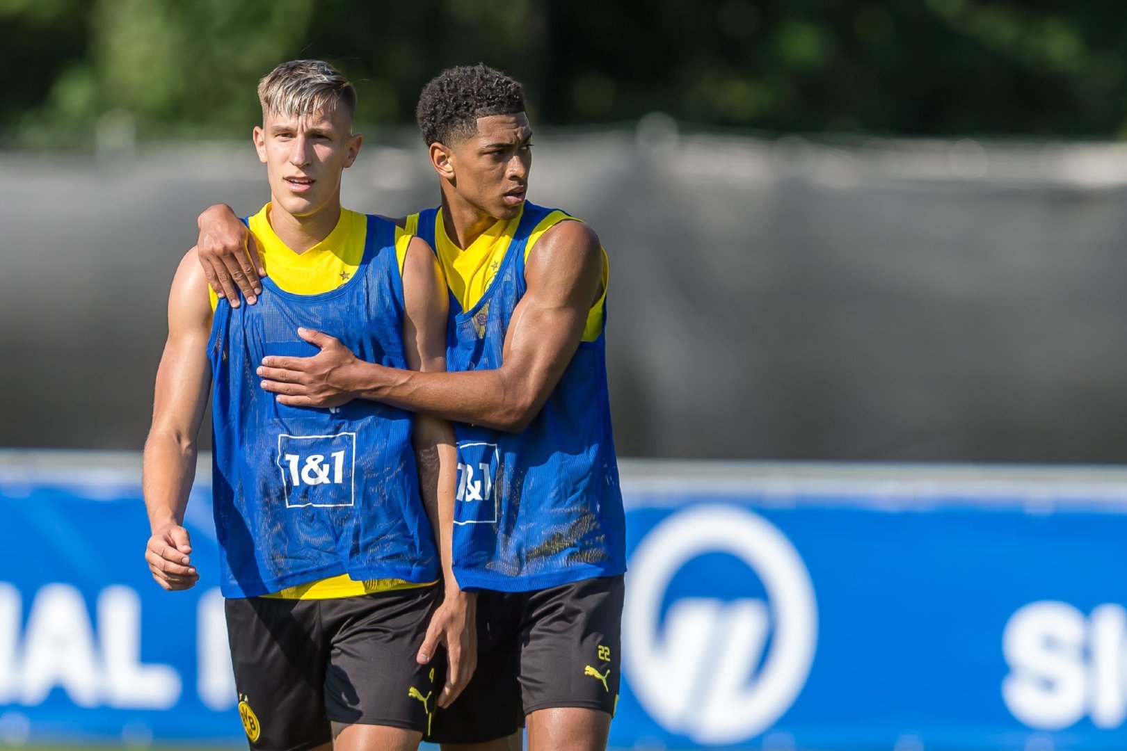 【José Félix Díaz】施洛特贝克 已进入皇马的中卫引援名单，近几周，