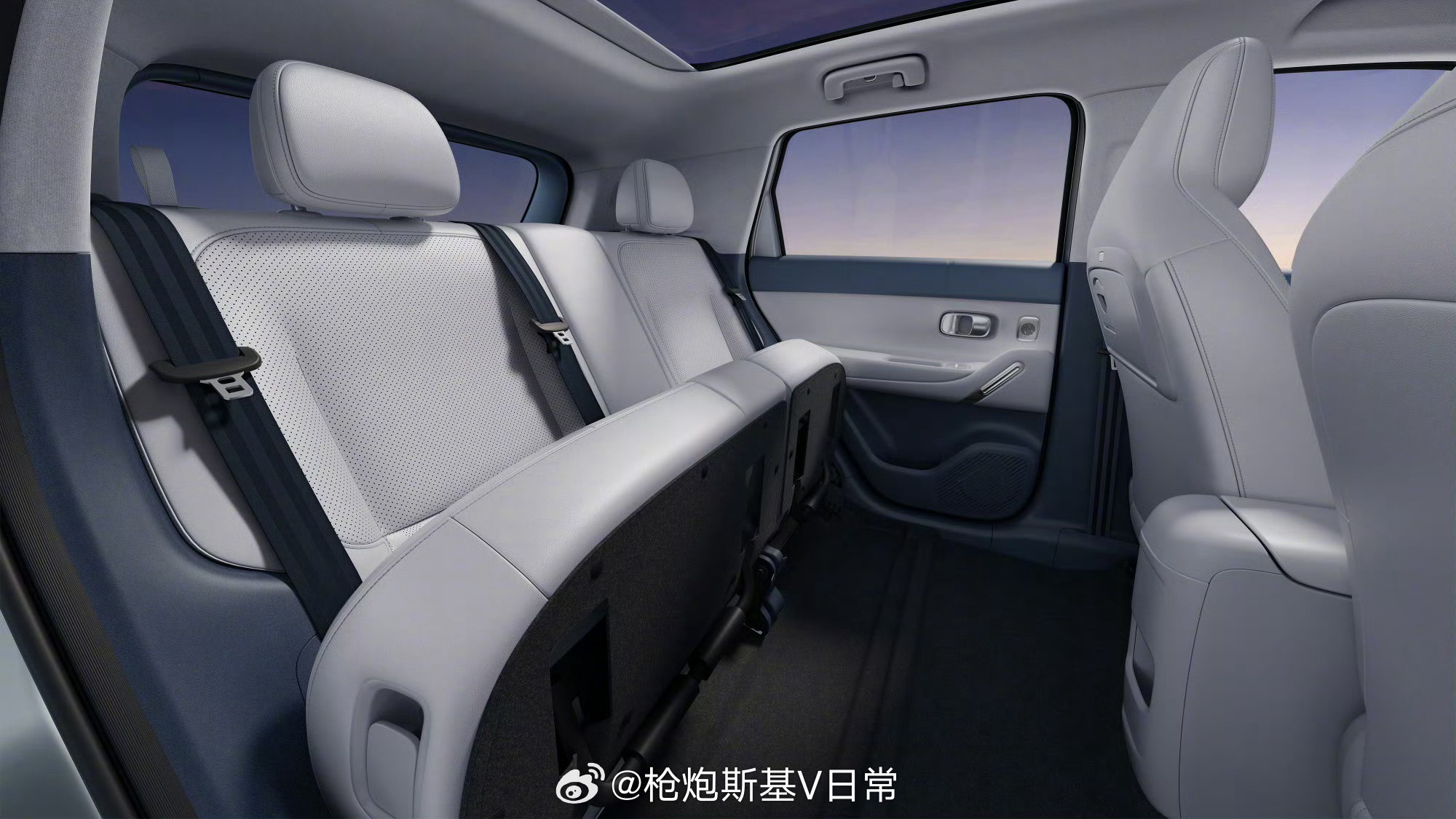 陈都灵聊宠物出行太共情了 零跑A10这性价比是真无敌了，现在养宠物的真不少，能有