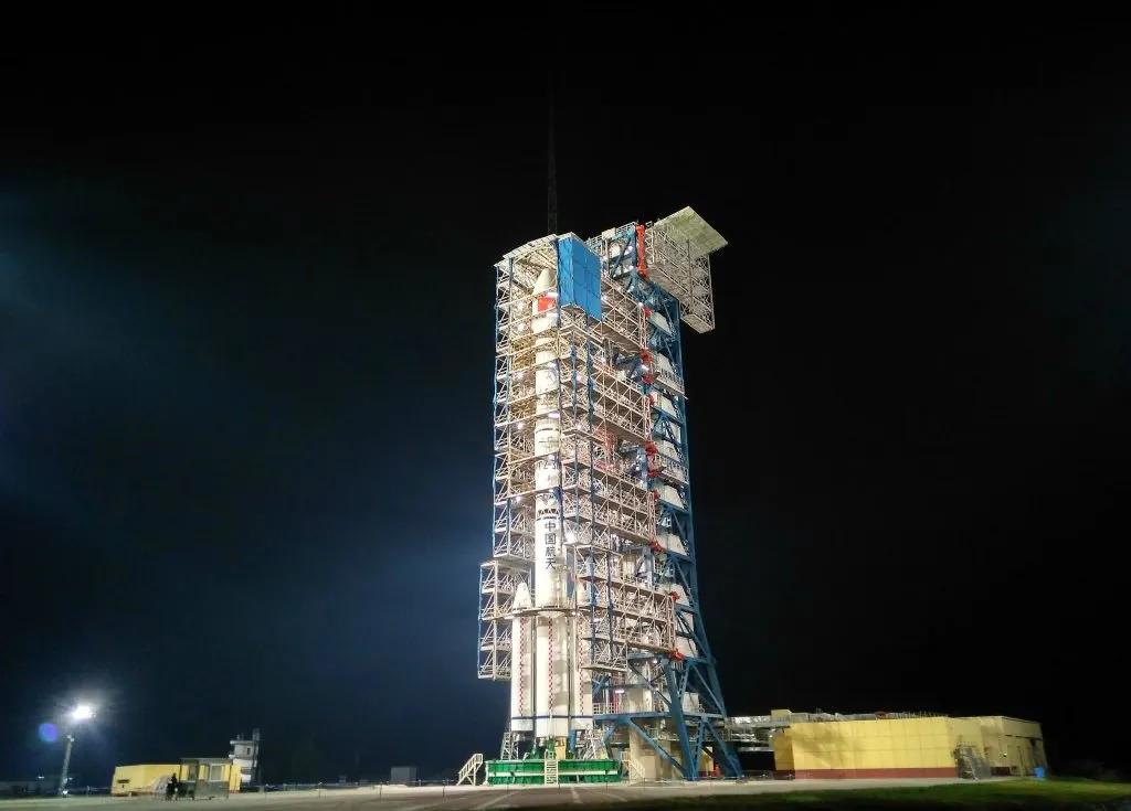 2008年4月25日23时35分‌，我国首颗地球同步轨道数据中继卫星——“天链一