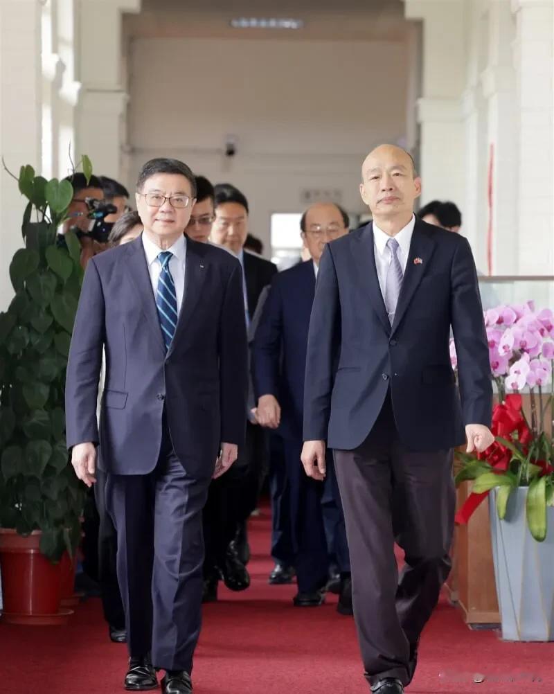 韩国瑜、卓荣泰为总预算会谈　吴思瑶：韩已表达会担责任与蓝白沟通

台2025年度