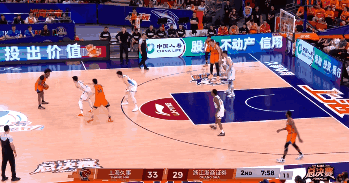 上海男篮总决赛开门红CBA-上海力克广厦1-0 古德温34+12李添荣16分胡金