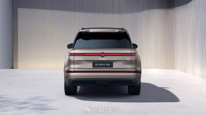 其实除了一味的去尝试和突破新的玩法，技术的核心还是为人服务，尤其在中国。前不久看