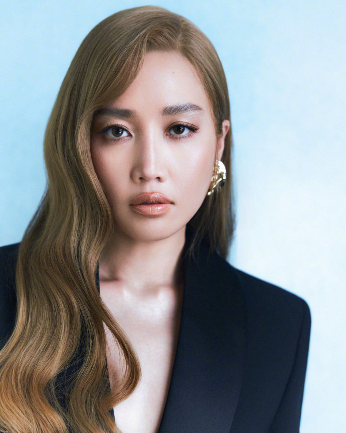 ALin总裁文女主有脸了 ALin这一期妆造也太酷了！完全是女强人来的！我们霸总