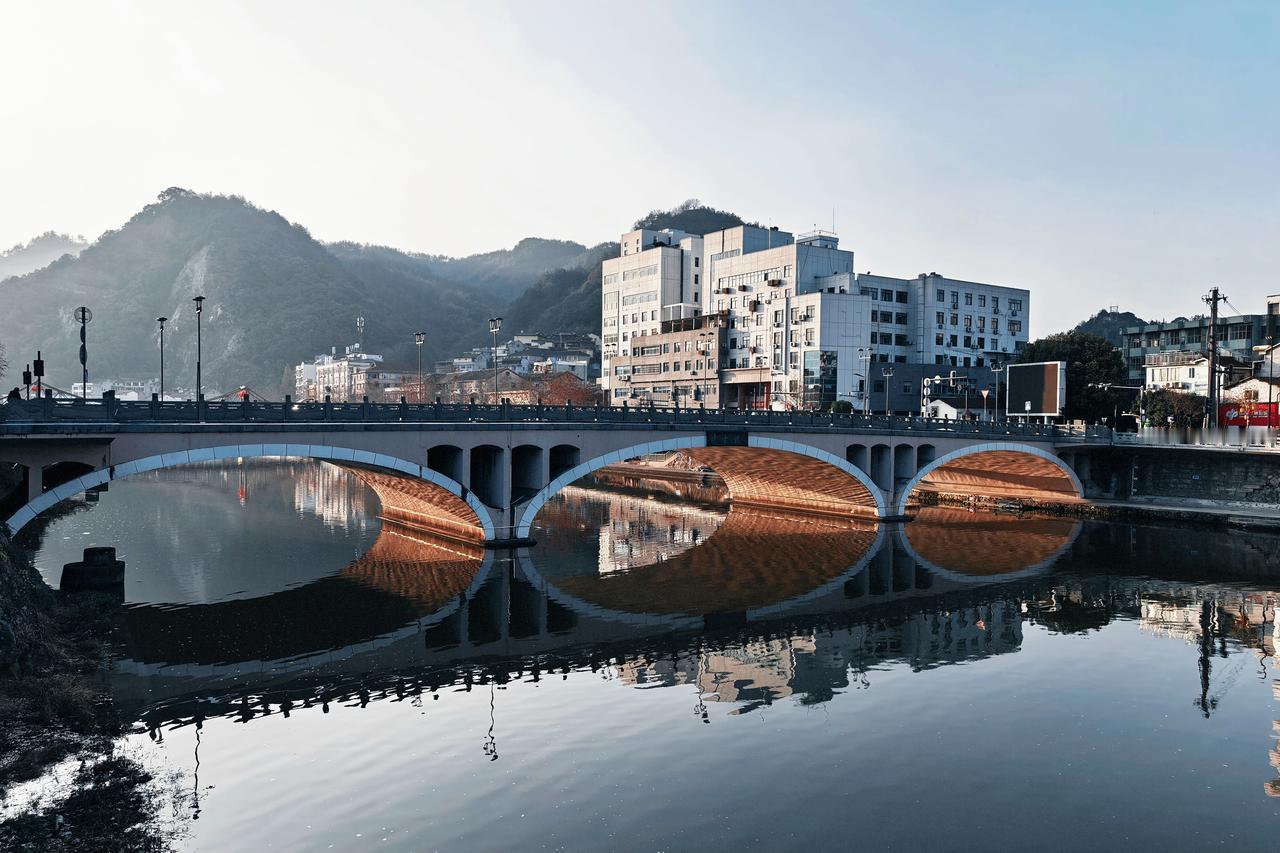 十来年前就来过缙云，却不知道它还分新城老城！这次便趁春节假期又来一次。顺道看看这