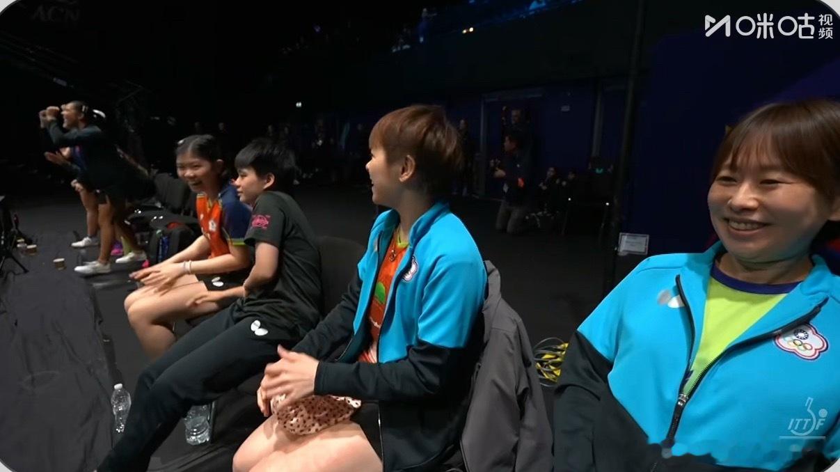 2026wtt伦敦世乒赛女子团体32-16波多黎各2-3中国台北迪亚兹3-2彭郁