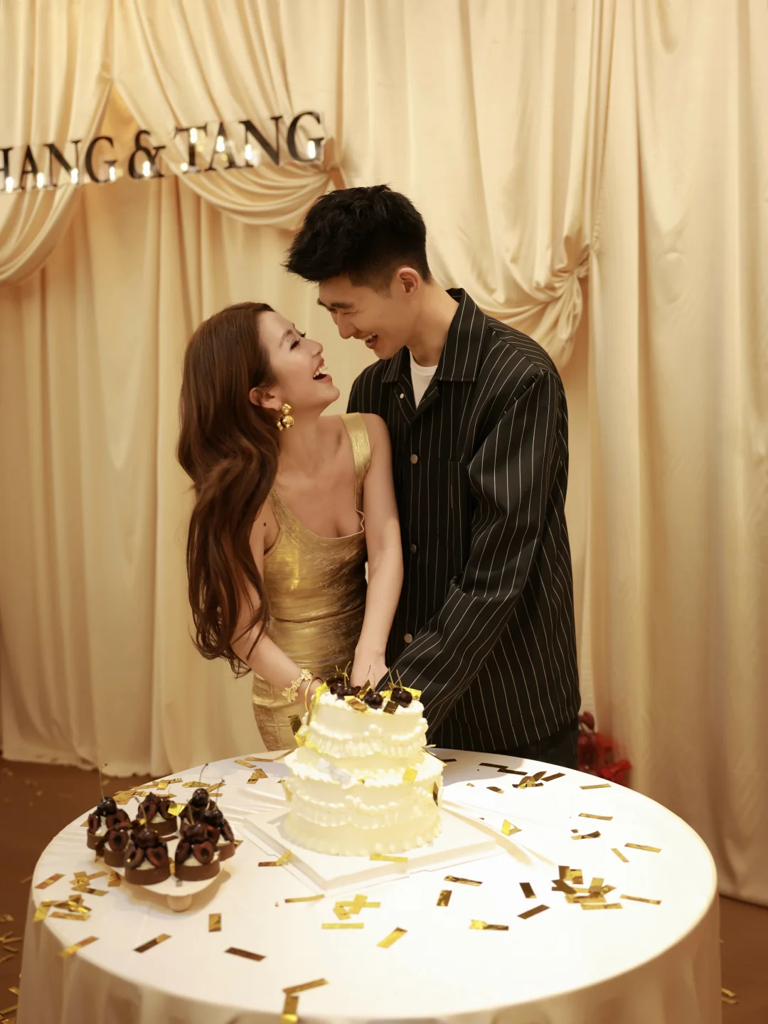 我们订婚啦！！