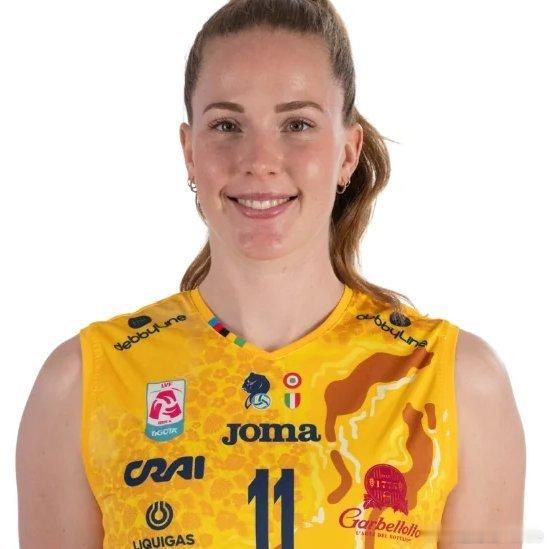 🎙️ 《土耳其排球之声》的记者 泽利哈·伊西克·埃尔多安：加拉塔萨雷球迷在社交