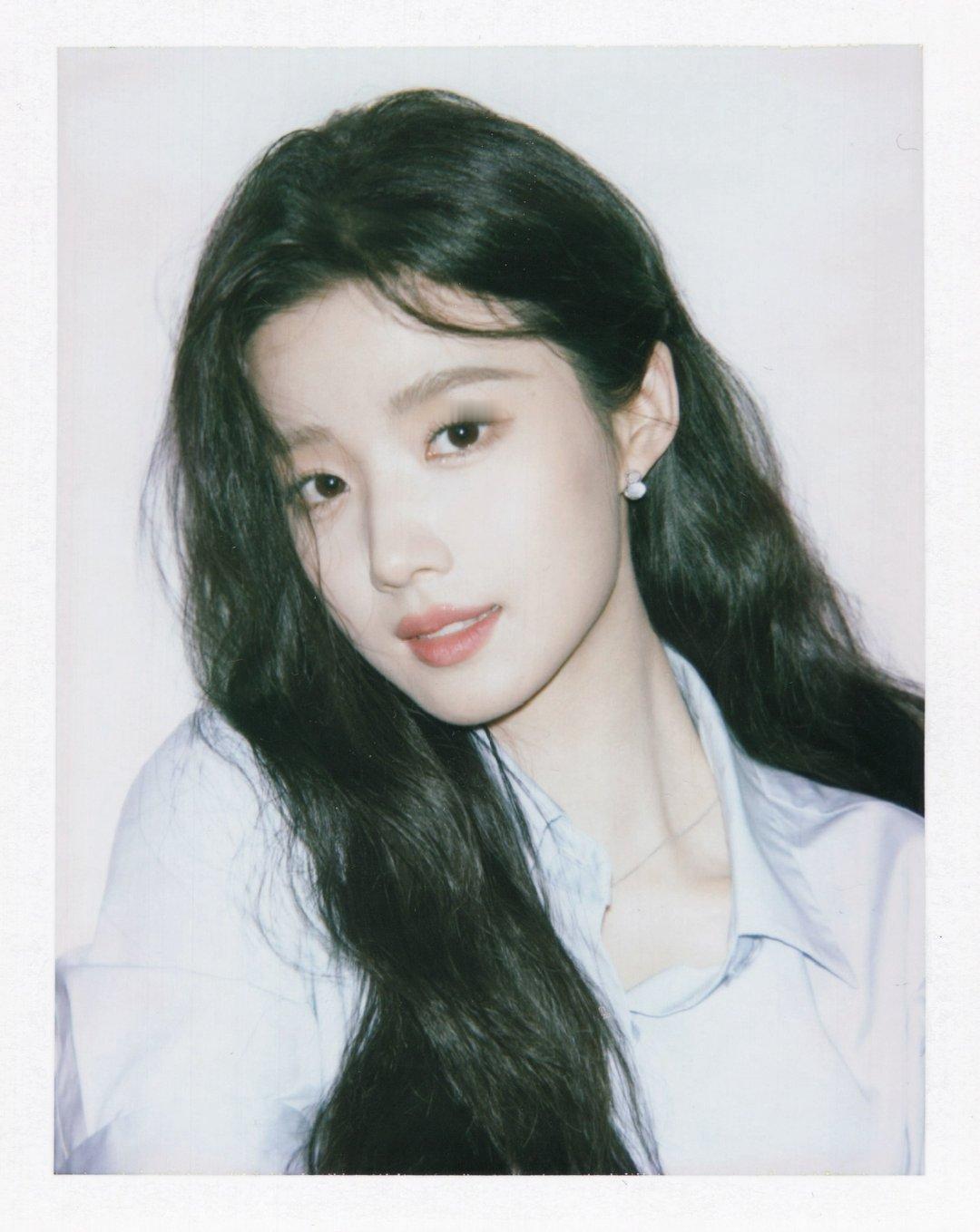 卢昱晓撕拉片📷如此清丽动人的噜噜晓 对我眼睛很好🫶🥺 ​​​