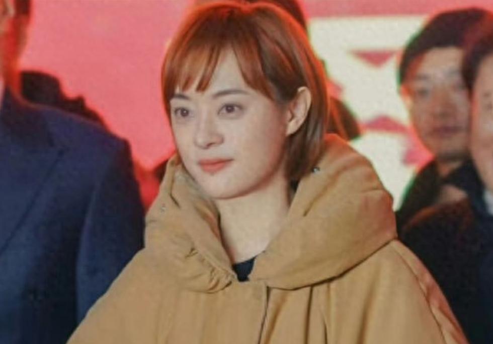 我刚扒了孙俪的旧微博，发现她2010年买的一件羽绒服，居然穿了15年到现在还在穿