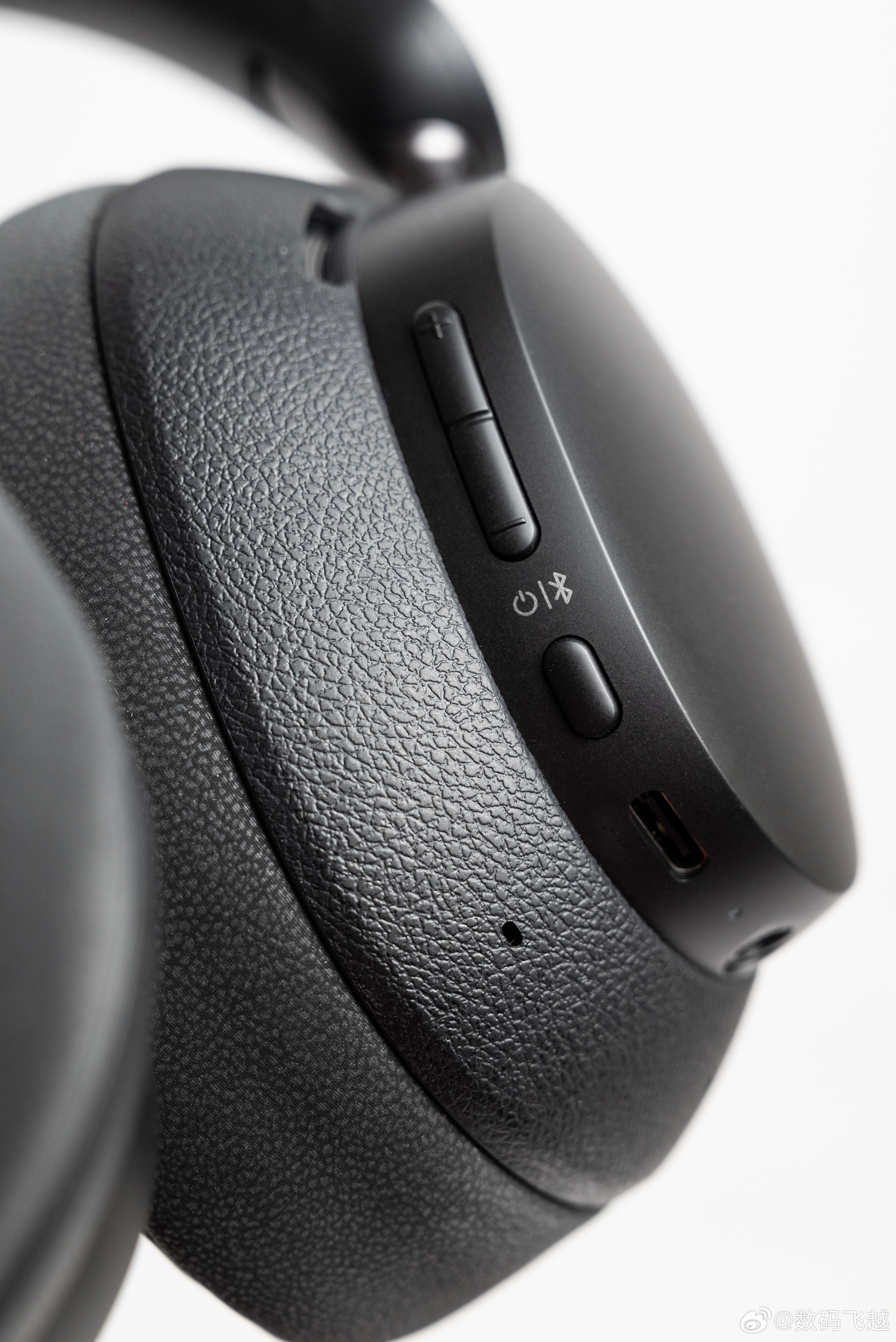 感受了一下荣耀亲选Codeler头戴式耳机2，和大家说一下感受：首先就是降噪能力