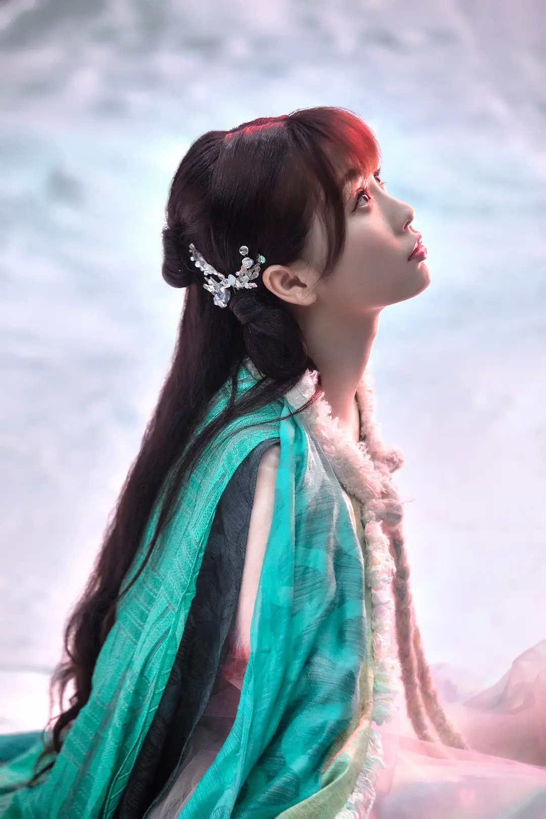 #苍兰诀未公开合照# 啊啊啊啊啊啊怎么2024年还能看到苍兰诀的新合影啊[苦涩]