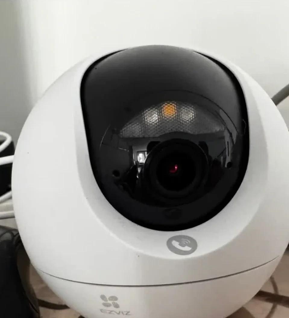 萤石摄像头用一个月了，挺不错
家里有老人，不放心，买了这款，全天候监控，有人会提