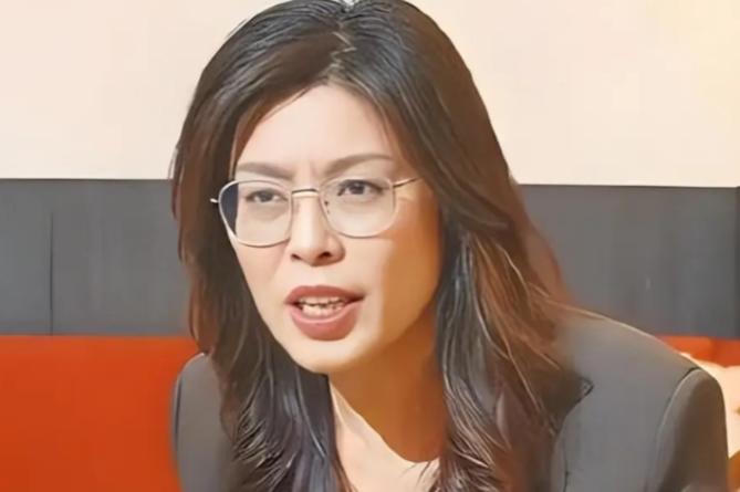 美国最担心的一幕还是出现了：美日德三国都拦不住，郑丽文当众立下重誓。
 
这不是