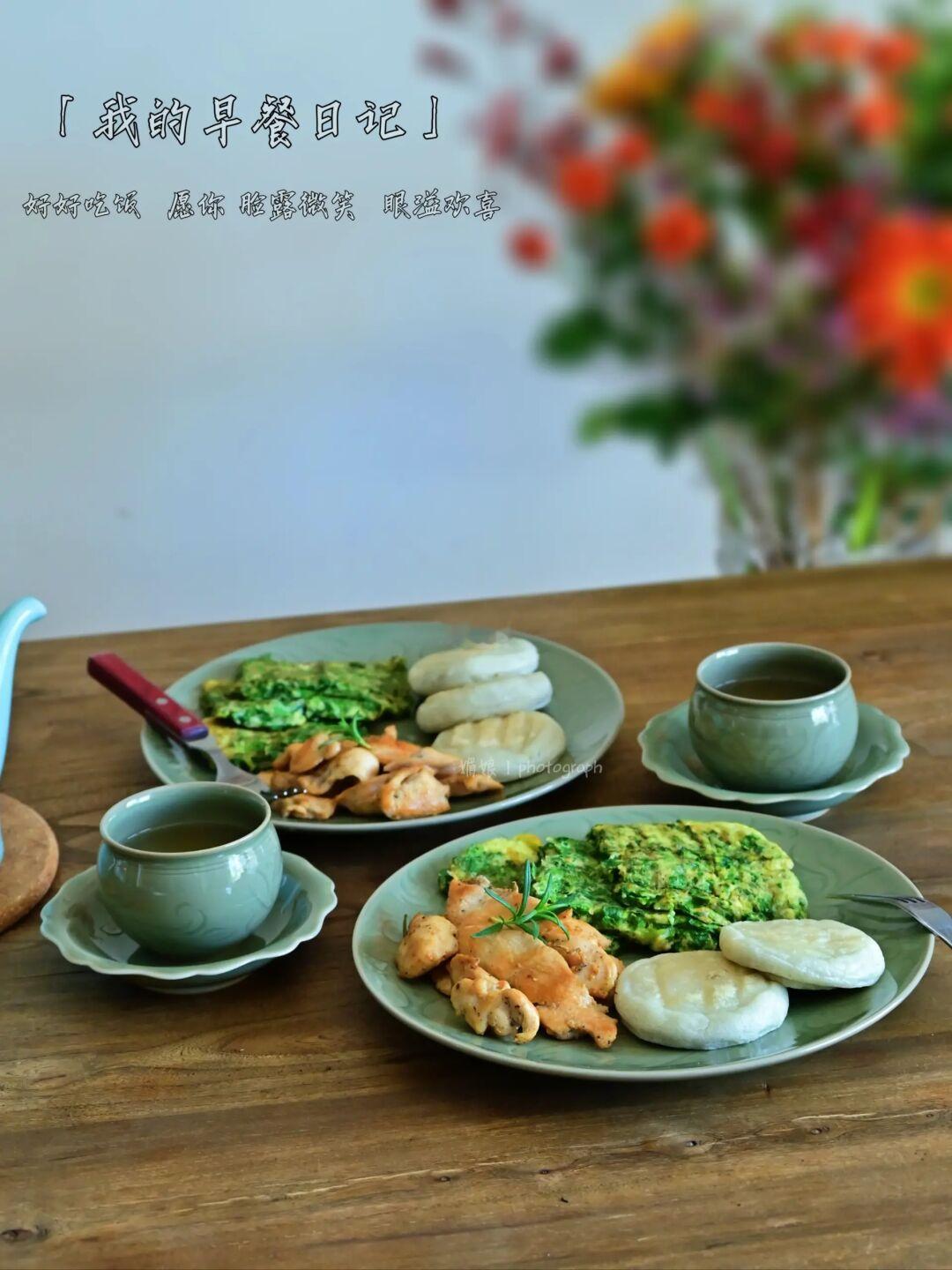 老两口的早餐｜饮食简单干净，芝麻馅糯米饼