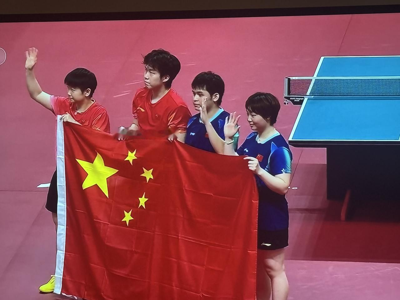 没有想到呀！世界男女单打排名第一的莎头组合竟然输了！

        在刚刚结