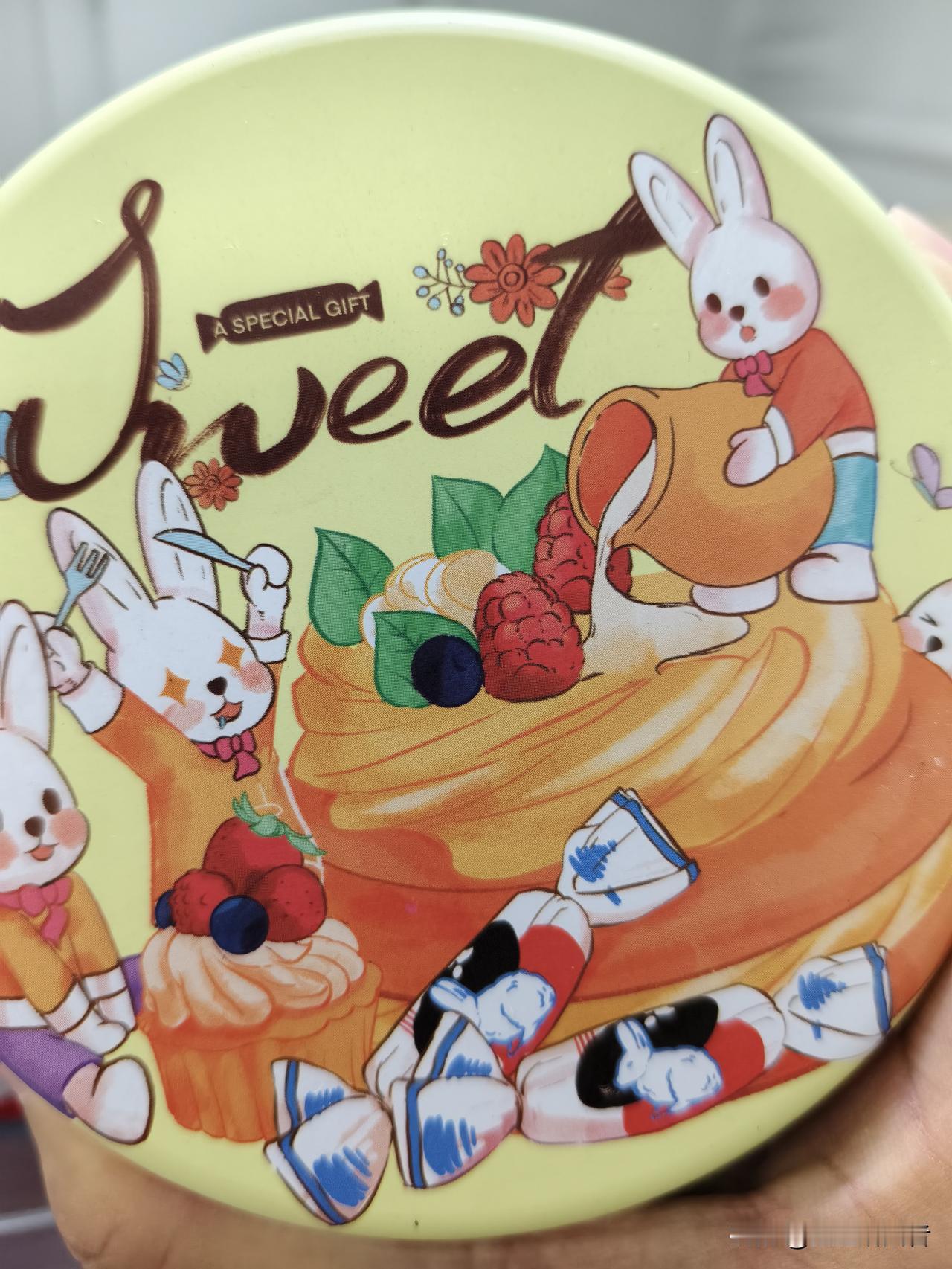 大白兔糖纸海外火出圈！口味五花八门，还是原味最戳人心？
 
说起大白兔奶糖，是几