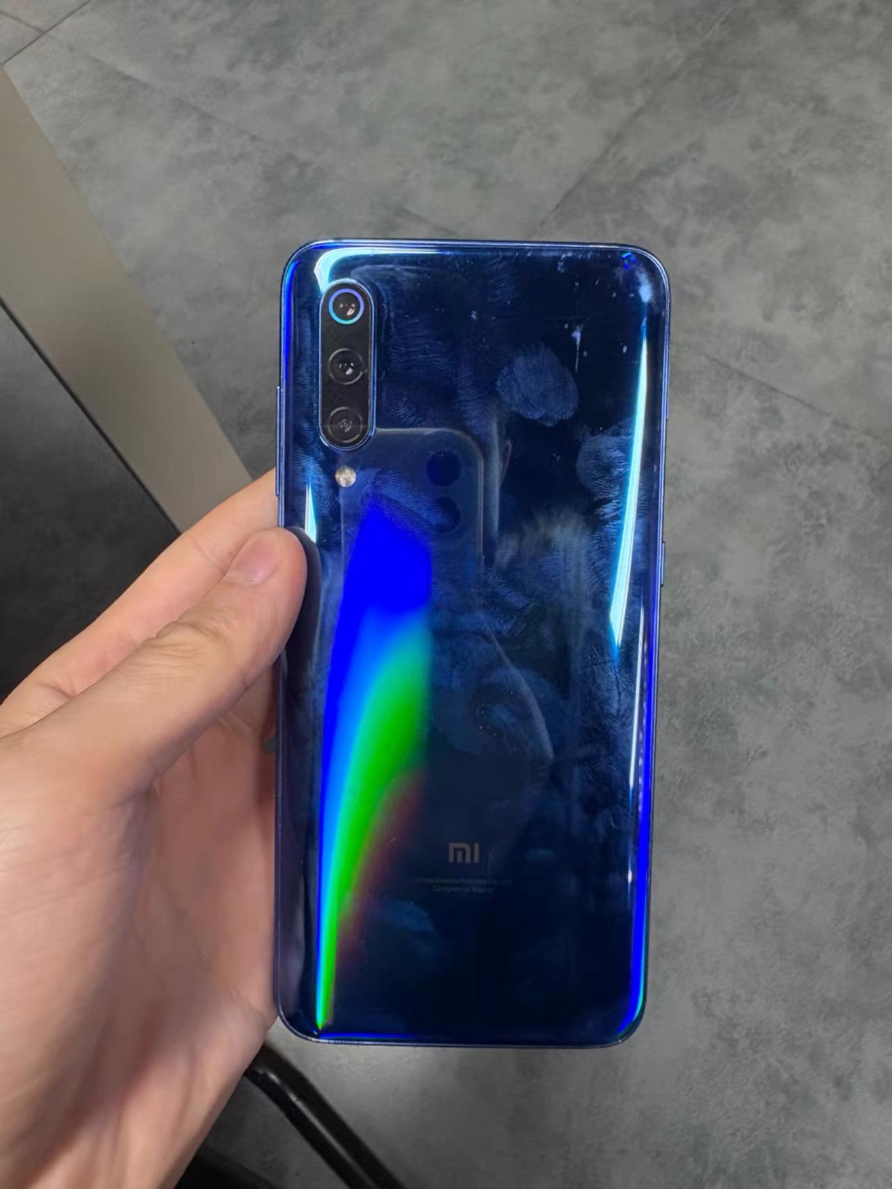 都说苹果耐用能用好几年，其实国产安卓也不赖！我是真没想到，2026年还有人在用小