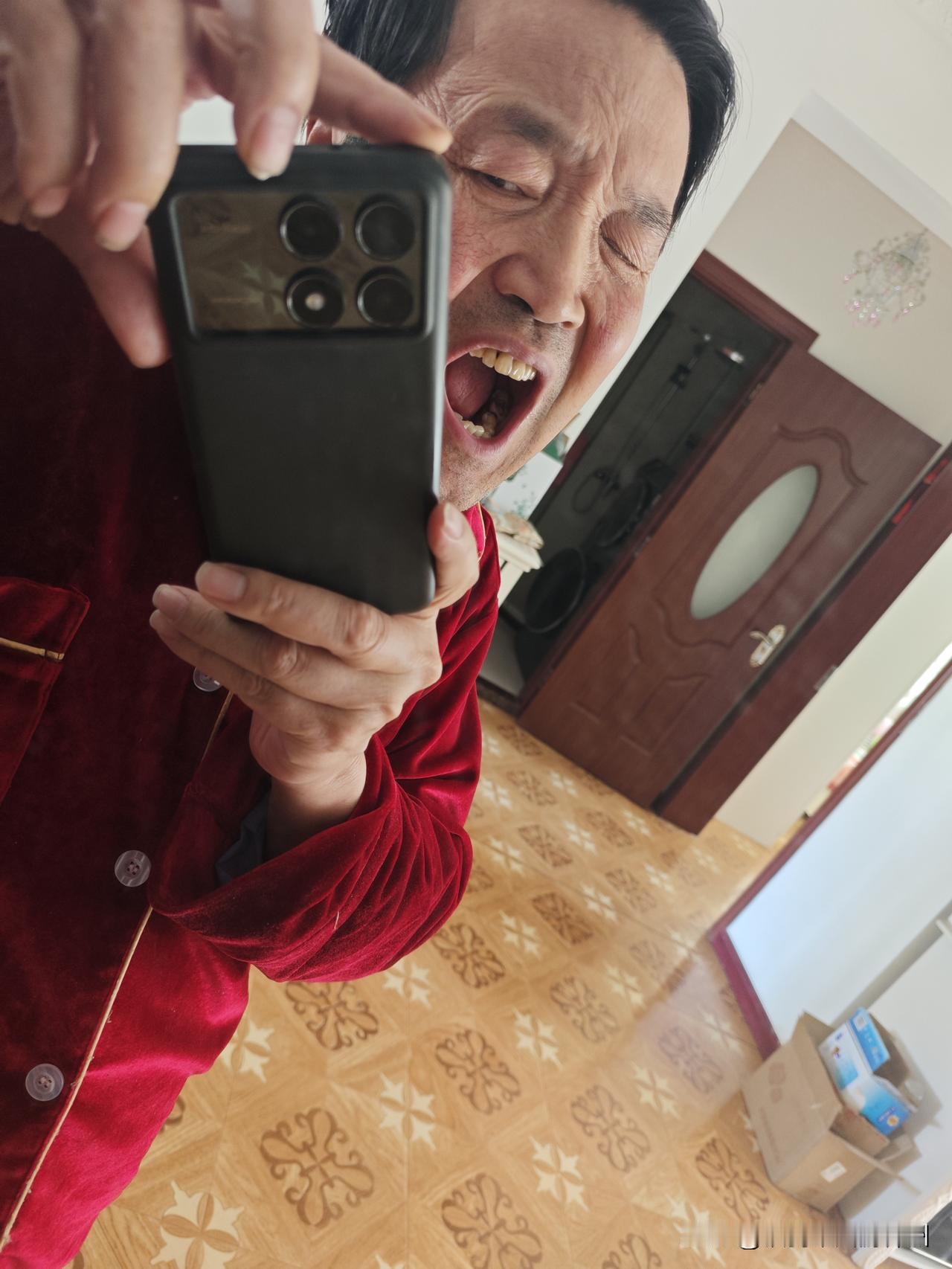 牙齿掉几颗是怎样的痛?
        我一共有32颗牙。从1997年开始，一直