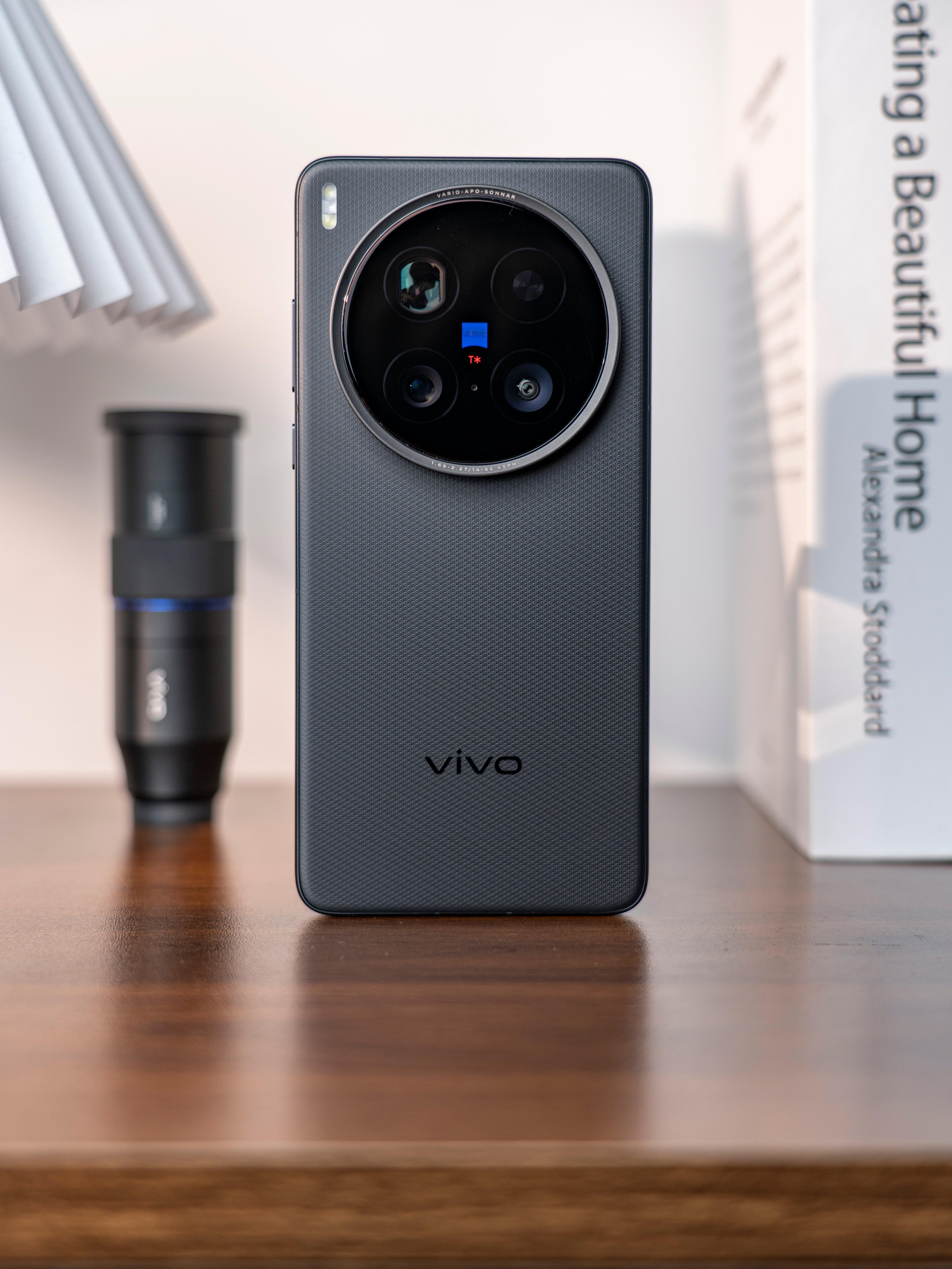 vivo X200 Ultra 黑Ka配色，饼干头设计，简约大气，非常的Ultr