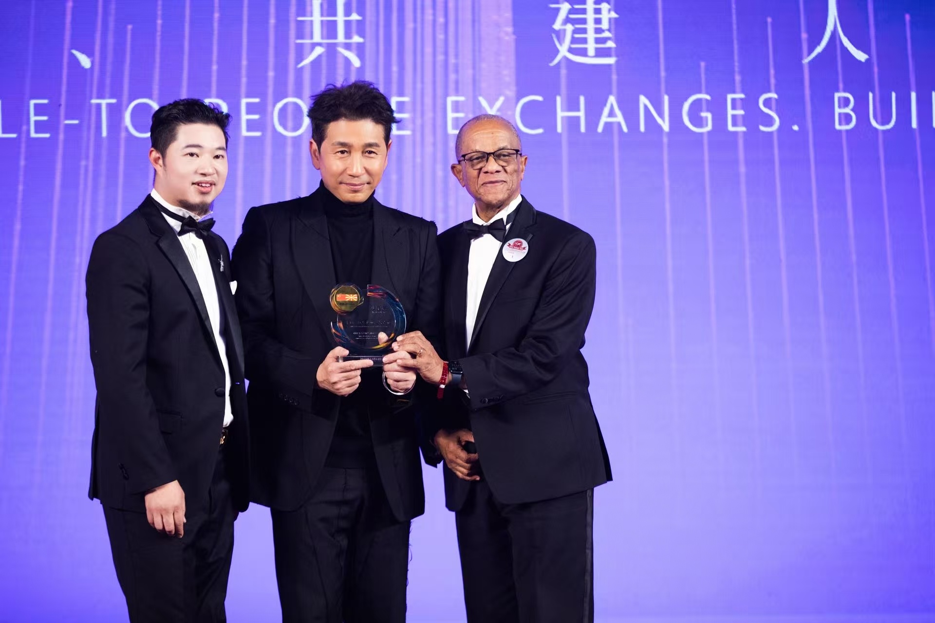 沙宝亮中国北马其顿文化交流大使 唱得好，还能成为国家间的文化纽带。用实力证明，一