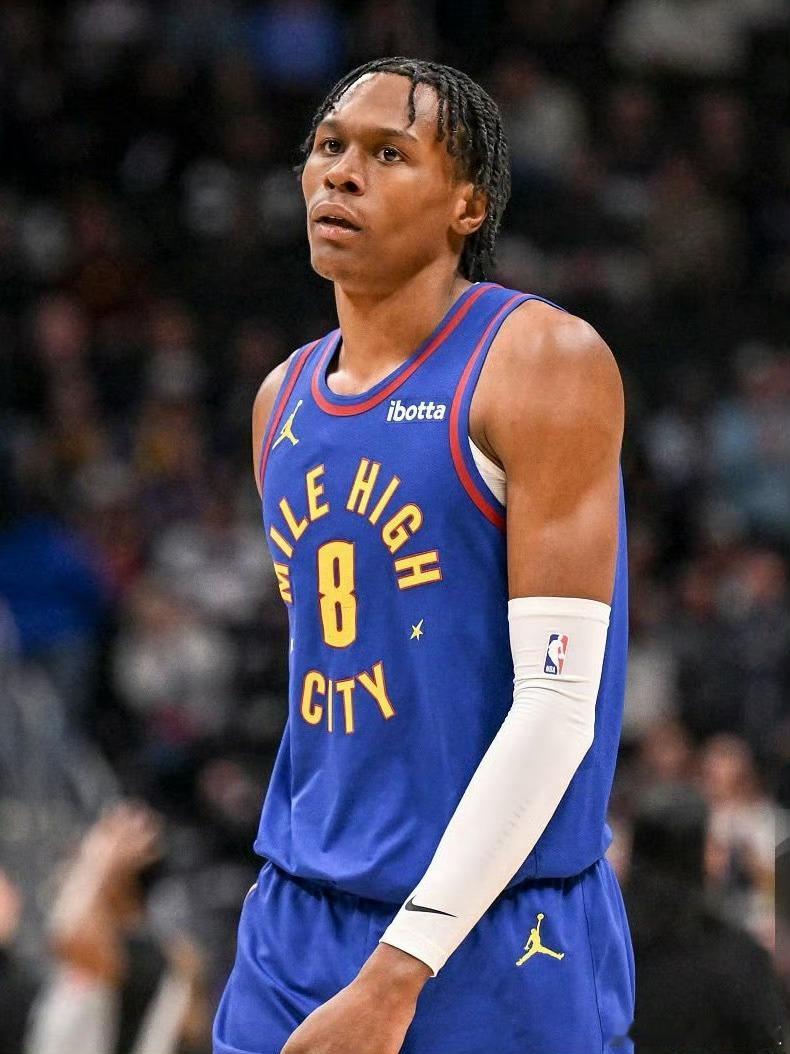 掘金主教练表示，佩顿-沃特森有望在本周内复出。由于腿筋拉伤，沃特森已经缺席约六周