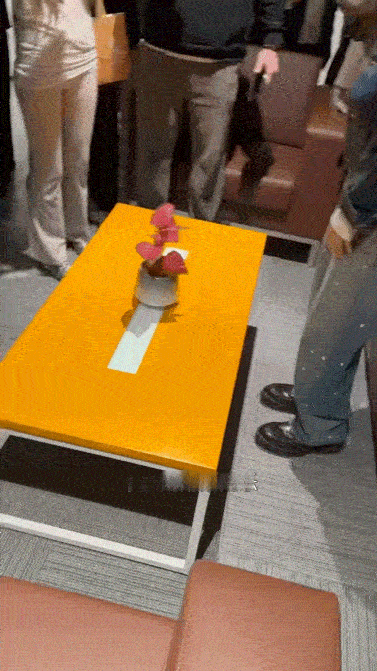 罗云熙刮刮乐刮出男宾一位罗云熙：我刮个乐子。刮刮乐：不，你刮到了自己。恭喜万窍斋