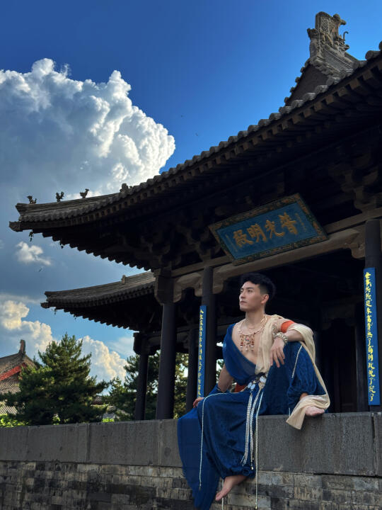 喜欢不喜欢这个男飞天？｜华严寺—普照光明殿