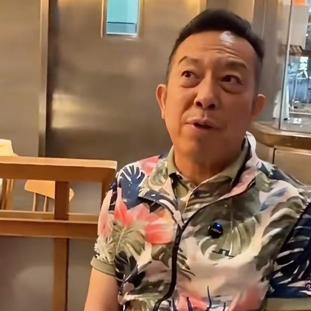 西贝这是要换血啦！最近看它在招法务主管、品牌传播主管这些关键岗。
 
很明显贾国