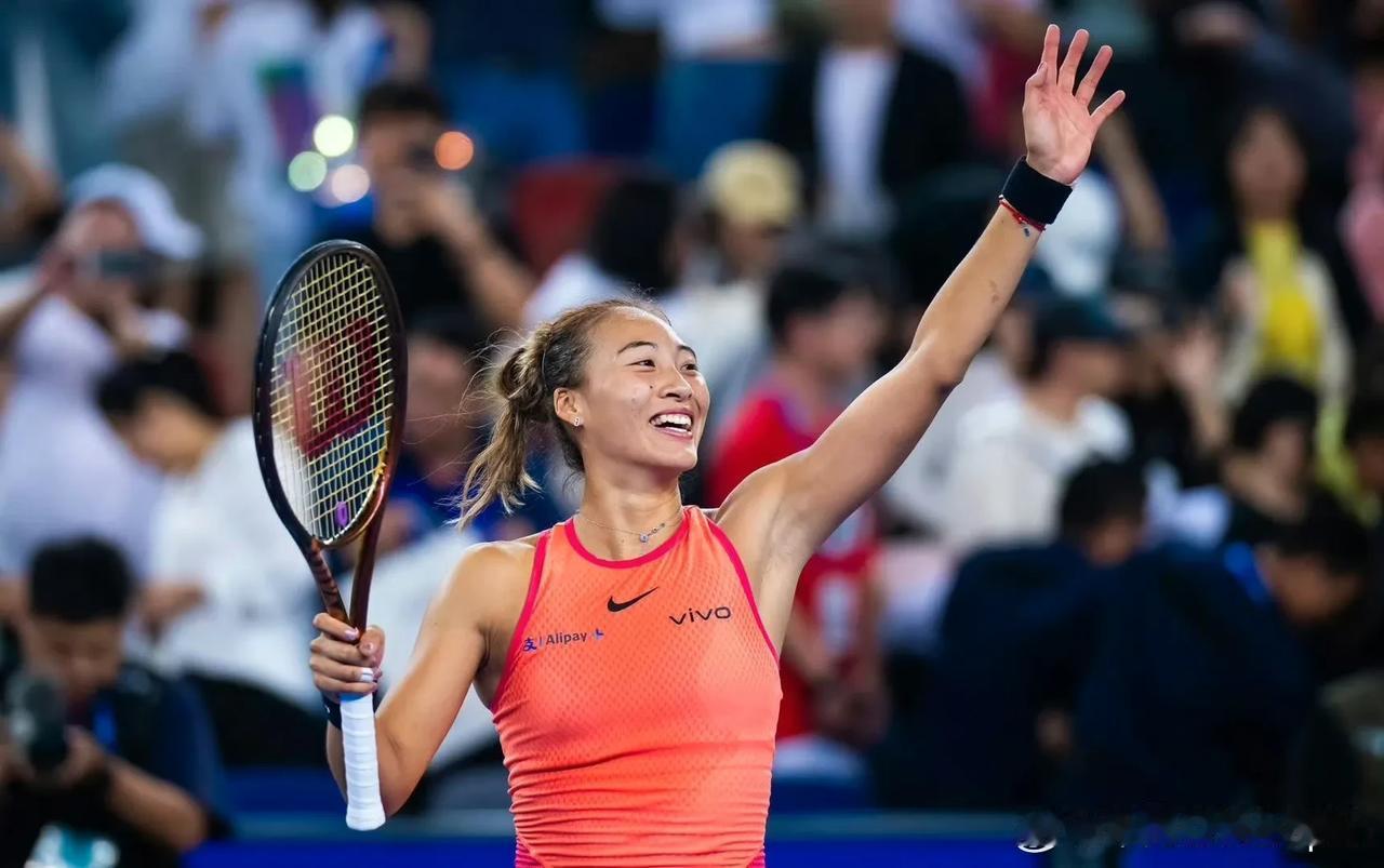 #2024武网# 半决赛 郑钦文VS王欣瑜中国德比大战。郑钦文在家乡创造了历史，