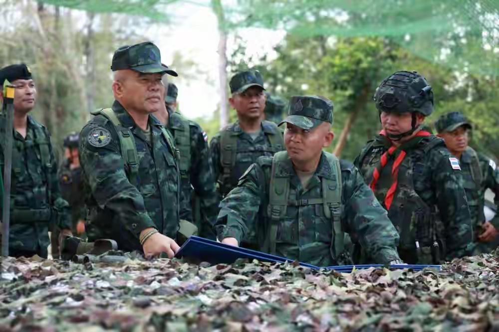 大批泰军敢死队攻入柬军据点