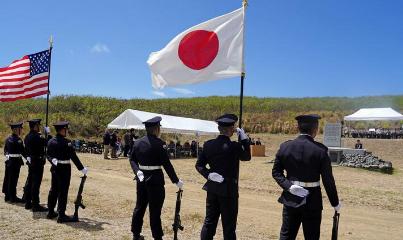 日本这次又发狂了？近期日本防卫大臣小泉进次郎去硫磺岛参加悼念仪式，但是他不是为了