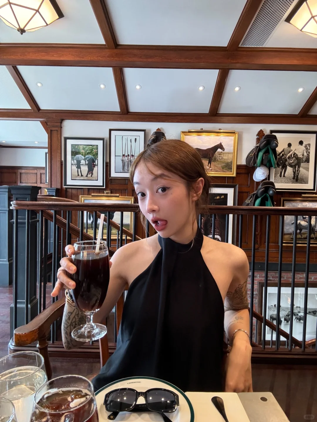 挂脖裙显瘦是真的
