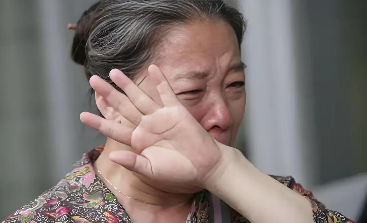 “无情无义！”江苏无锡，女子和丈夫都是二婚，无娃，14年后，她查出宫颈恶性肿瘤，