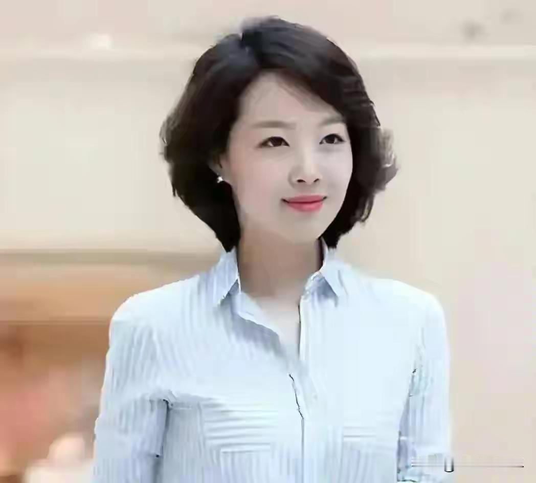 央视美女主
持刘妙然[玫瑰]