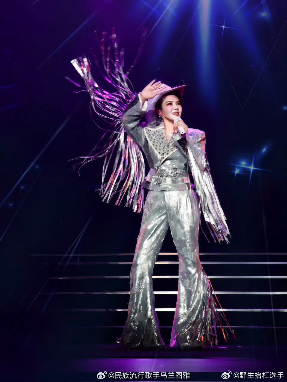 乌兰图雅人气乌兰图雅乘风2026实时人气还蛮高的，排面第五啦！初舞台要唱《站在草